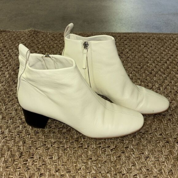Everlane leather booties, size 7. - Picture 3 of 8